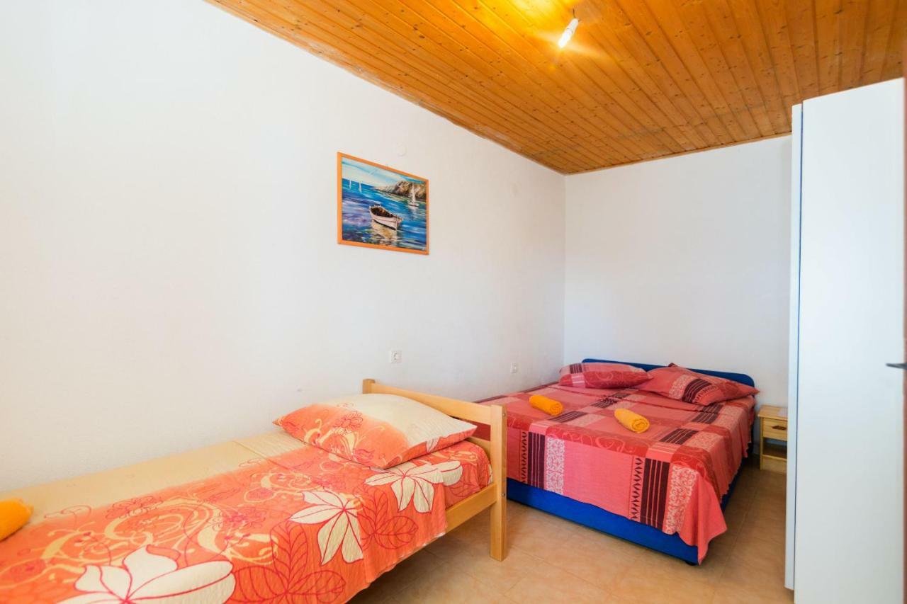 Apartments Robinzon Petar Gdinj Exterior photo